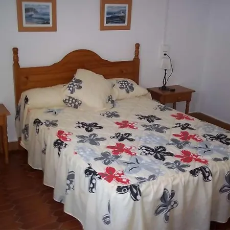 Sleeps 4 Wifi Apartment